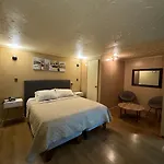 Cabana Ubicada En Sector Zapallar, Perfecta Para Descansar